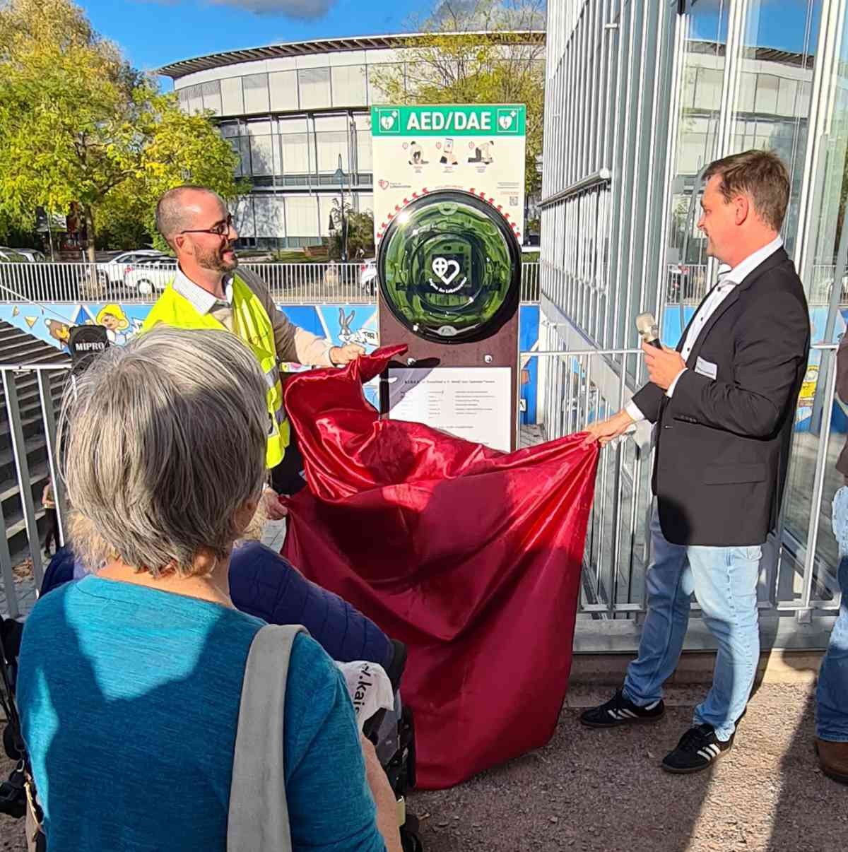 Defibrillator im Rieselfeld: rund um die Uhr verfügbar